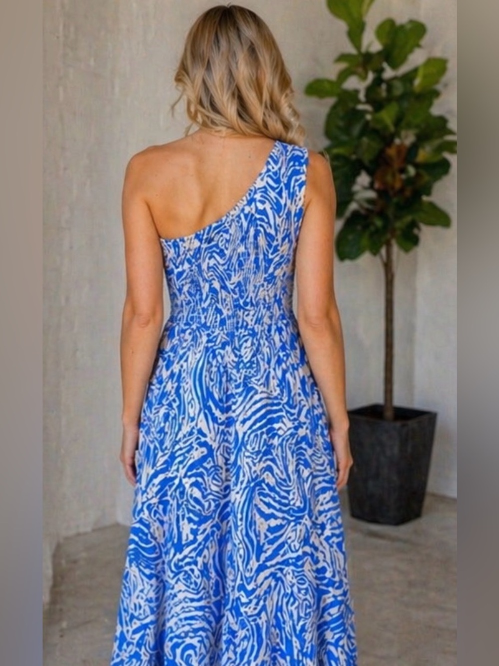 New Aakaa Blue & White One Shoulder Smocked Maxi Dress Size Small - Picture 3 of 10